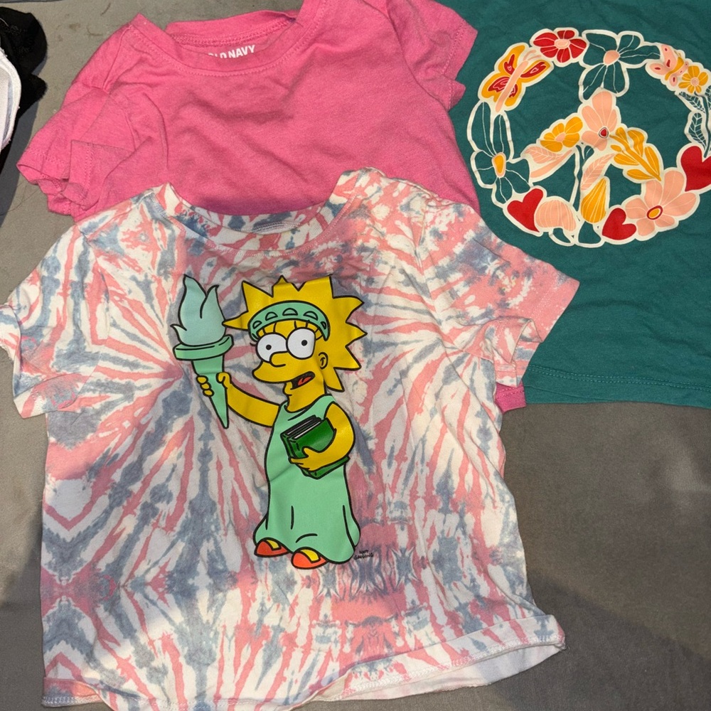 2t old navy tshirts